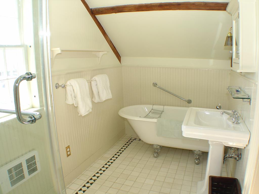Windsor House Of Saint Andrews Bed & Breakfast St. Andrews By The Sea Exterior photo