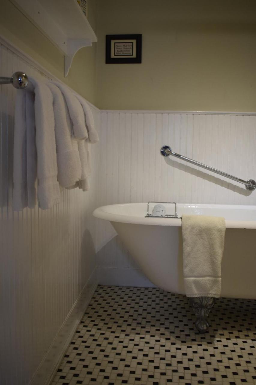 Windsor House Of Saint Andrews Bed & Breakfast St. Andrews By The Sea Exterior photo